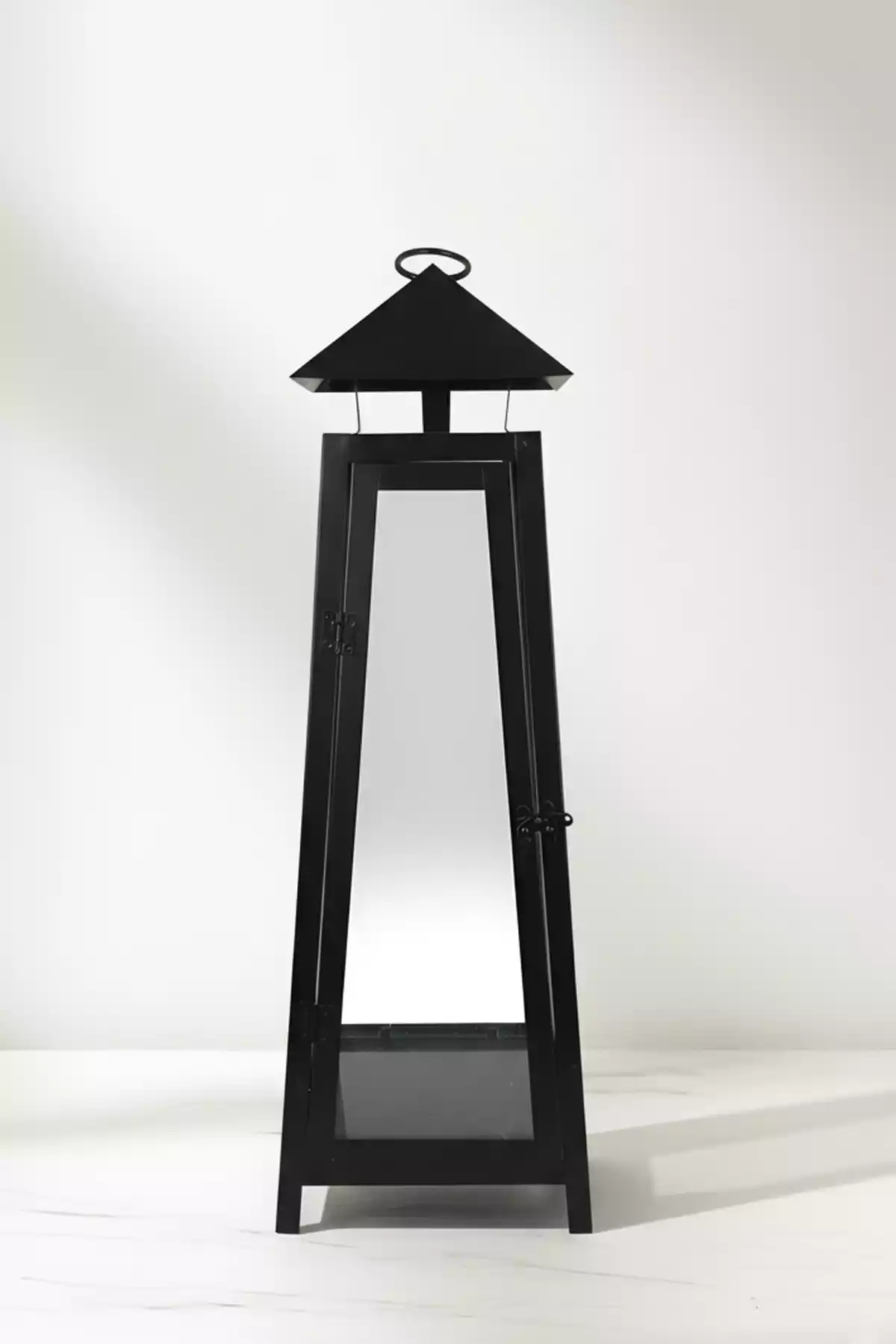 Eliza Metal Mumluk Şamdan - Askılı Cam Panelli Dekoratif 60 cm Siyah Fener
